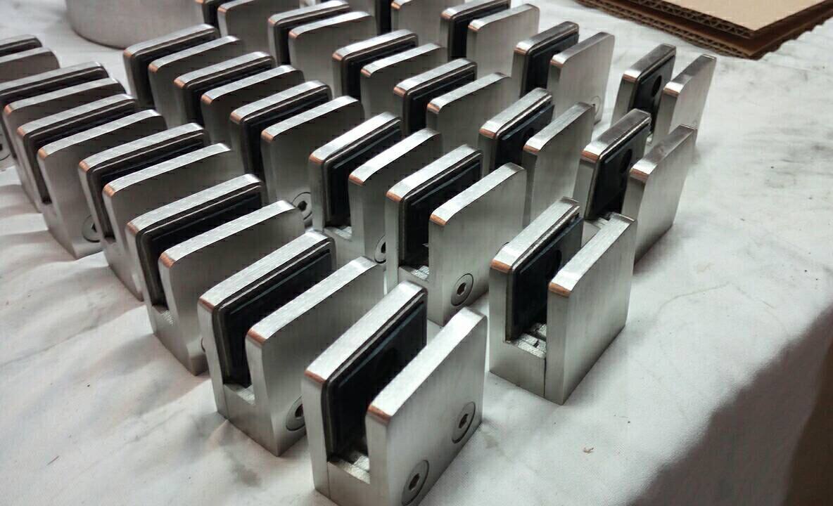 glass railing clamp