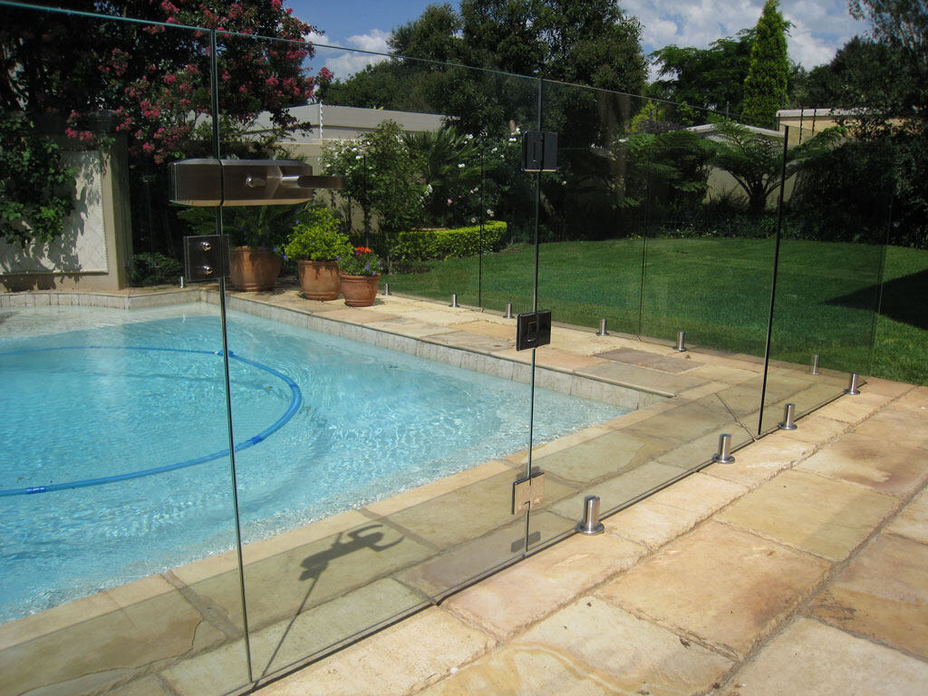 frameless glass balustrade system