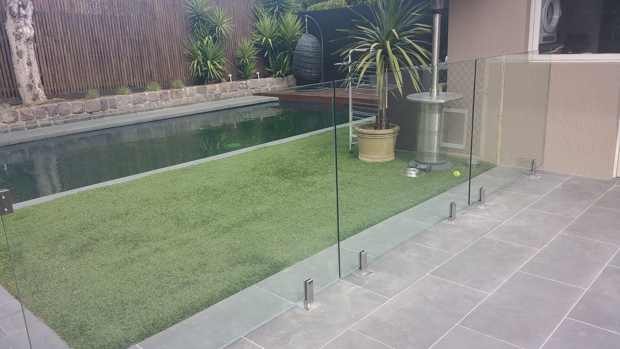 balcony glass railing