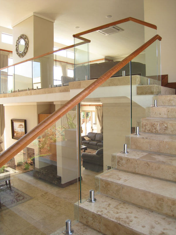 glass balustrade spigot spacing