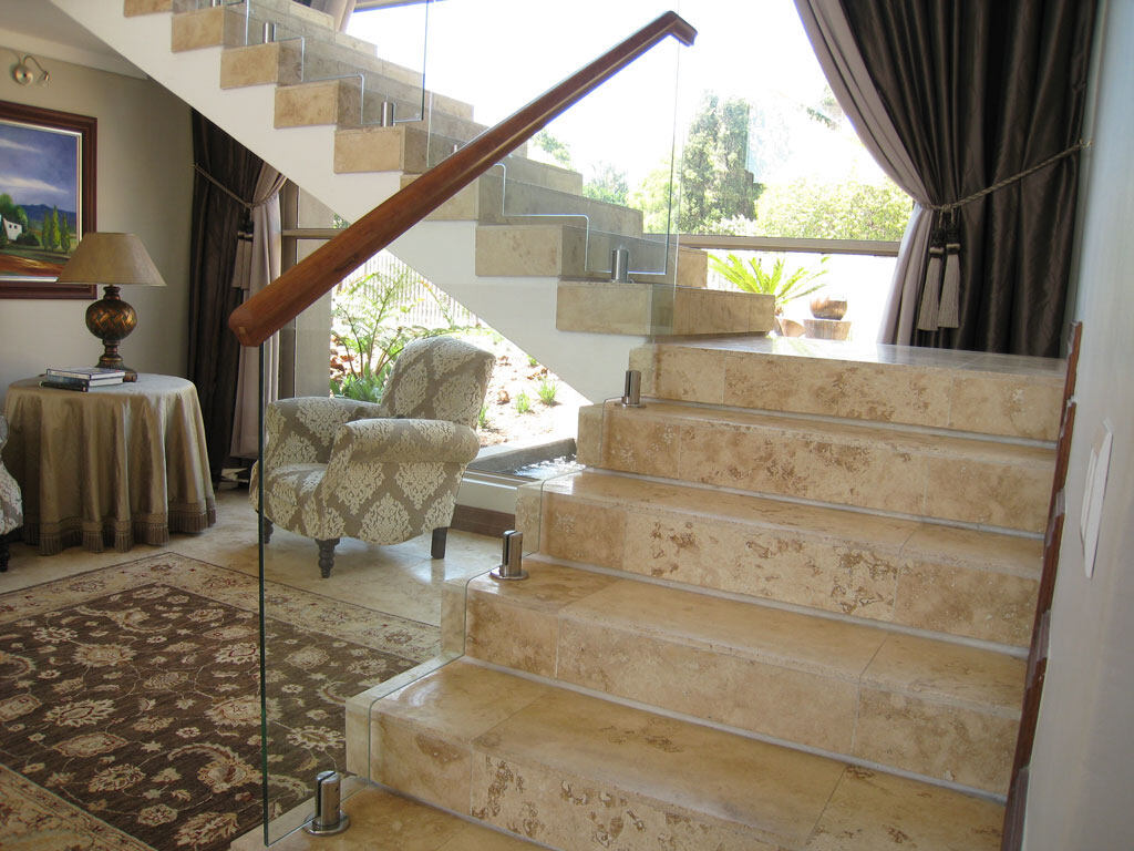 glass balustrade spigot spacing