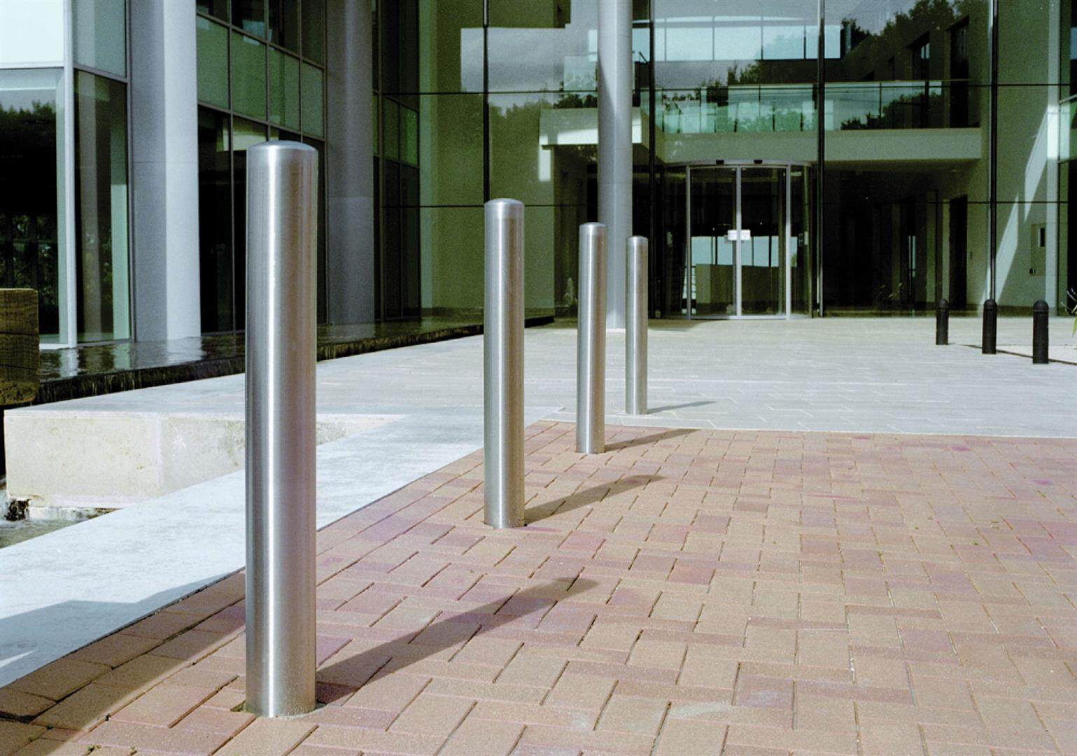 traffic bollard