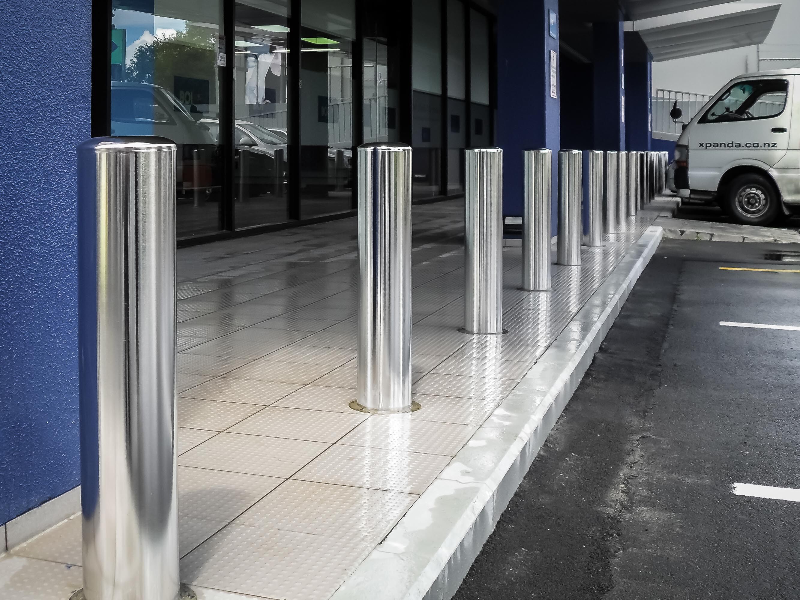 traffic bollard