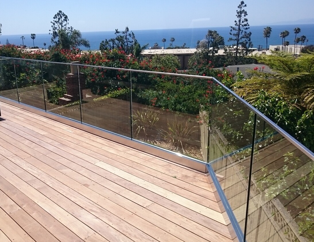 U channel frameless aluminum glass railing