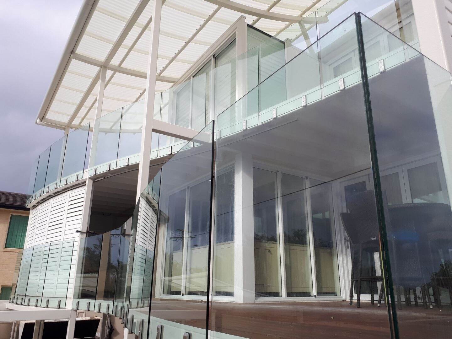 Spigot Glass Railing