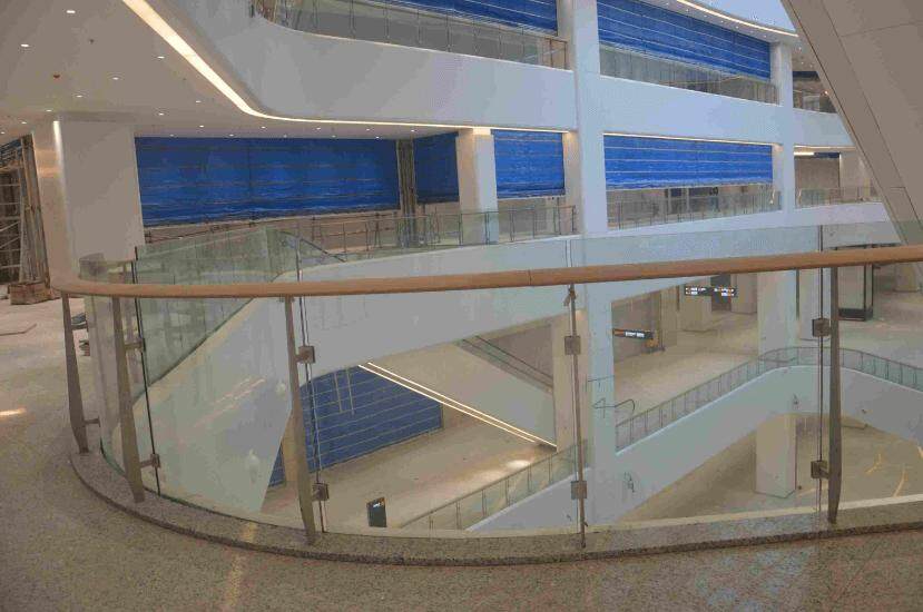 Are Frameless Glass Railings Worth it?